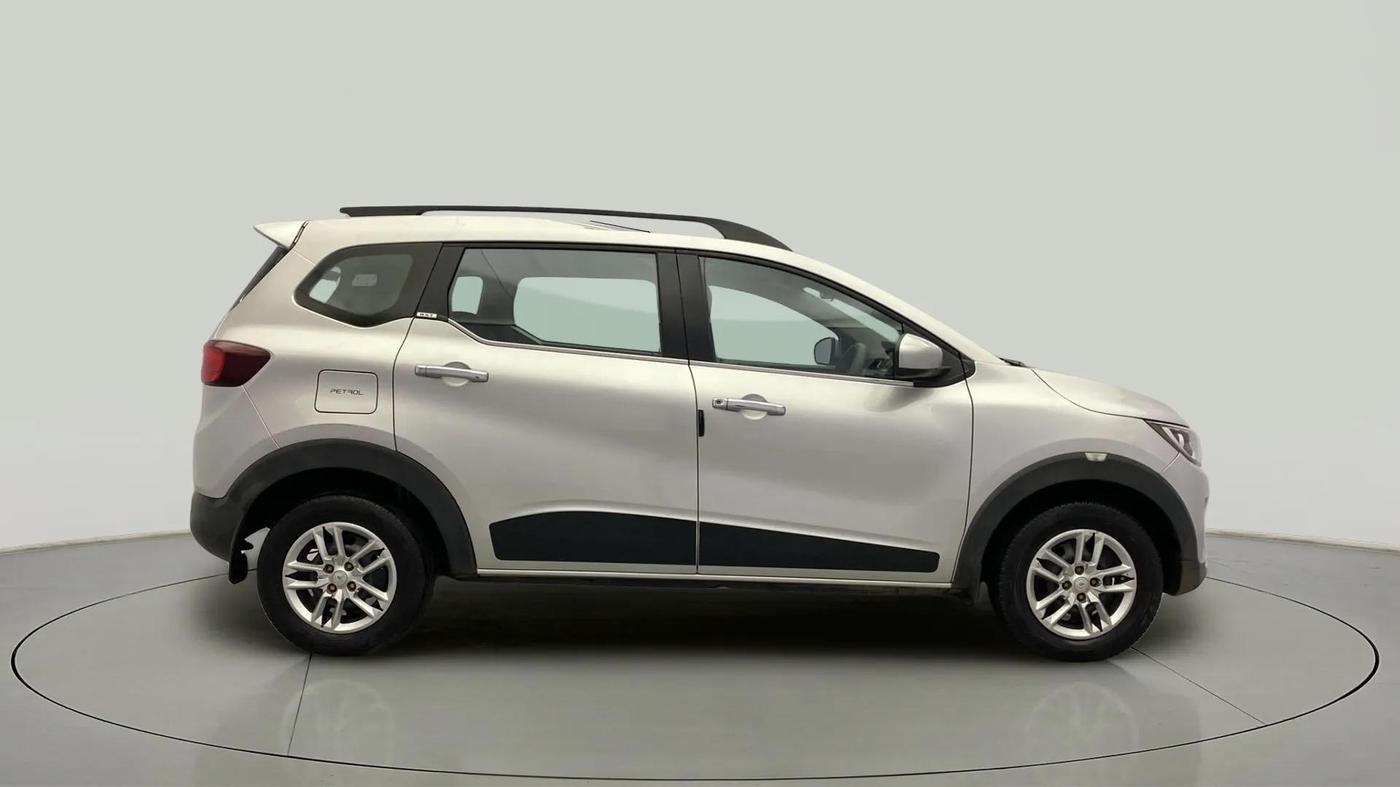 2020 Renault TRIBER RXT, Petrol, Manual, 70,184 km, Right Side View