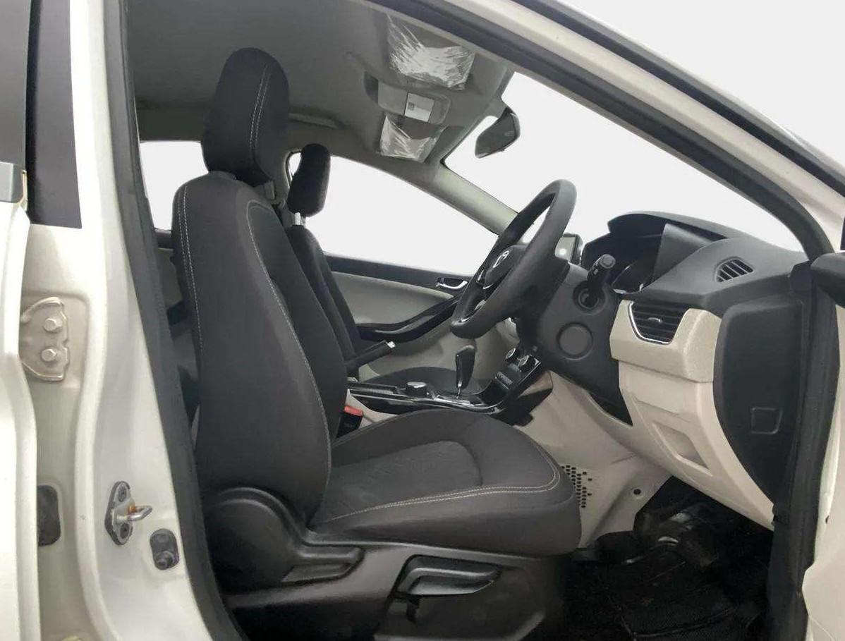 2020 Tata NEXON XZA PLUS PETROL, Petrol, Automatic, 35,323 km, Right Side Front Door Cabin