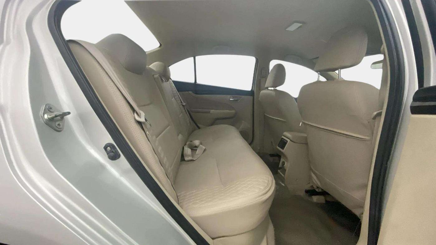 2016 Maruti Ciaz VXI+, Petrol, Manual, 52,036 km, Right Side Rear Door Cabin