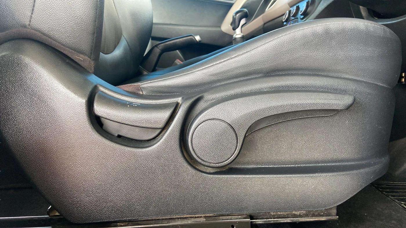 2019 Hyundai Creta E PLUS 1.6 PETROL, Petrol, Manual, 73,850 km, Driver Side Adjustment Panel