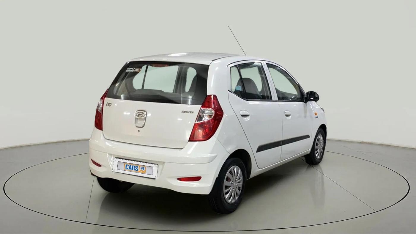 2015 Hyundai i10 SPORTZ 1.1, Petrol, Manual, 47,968 km, Right Back Diagonal