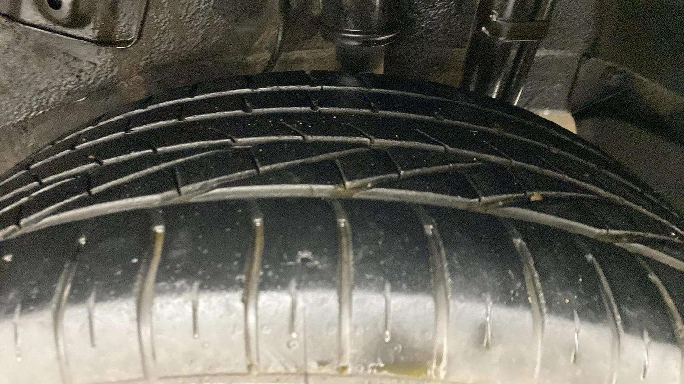 2019 Tata NEXON XZA PLUS PETROL, Petrol, Automatic, 30,062 km, Left Rear Tyre Tread