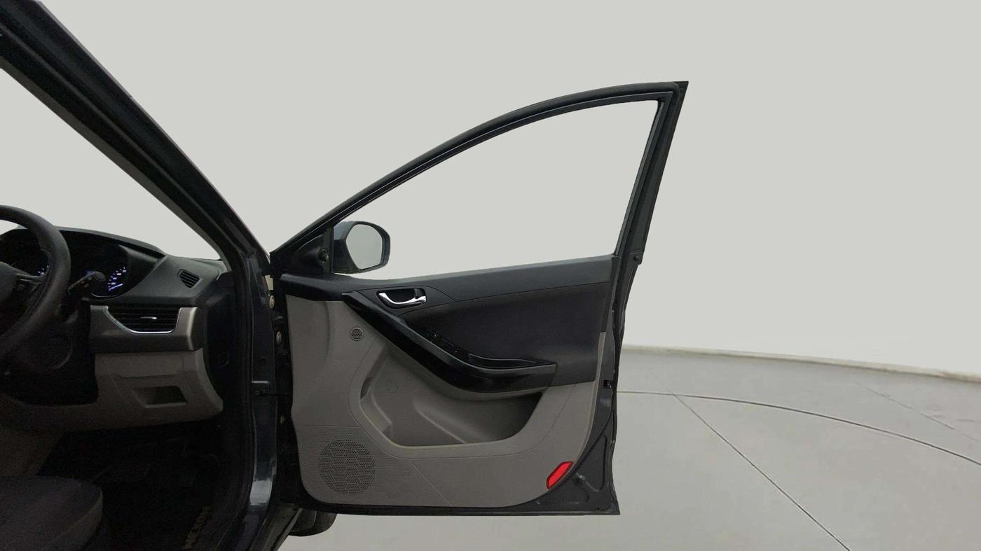 2019 Tata NEXON XZA PLUS PETROL, Petrol, Automatic, 30,062 km, RHS Front Door