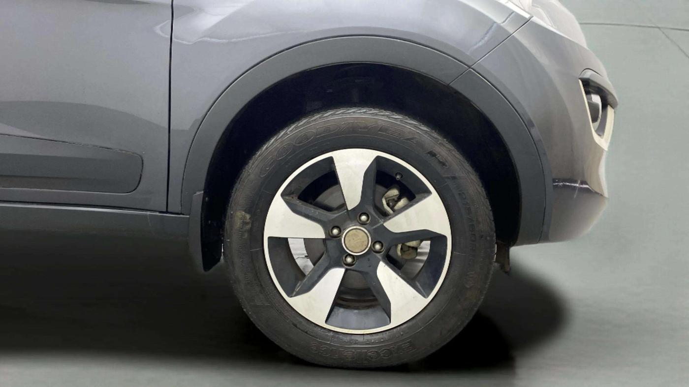 2019 Tata NEXON XZA PLUS PETROL, Petrol, Automatic, 30,062 km, Right Front Wheel