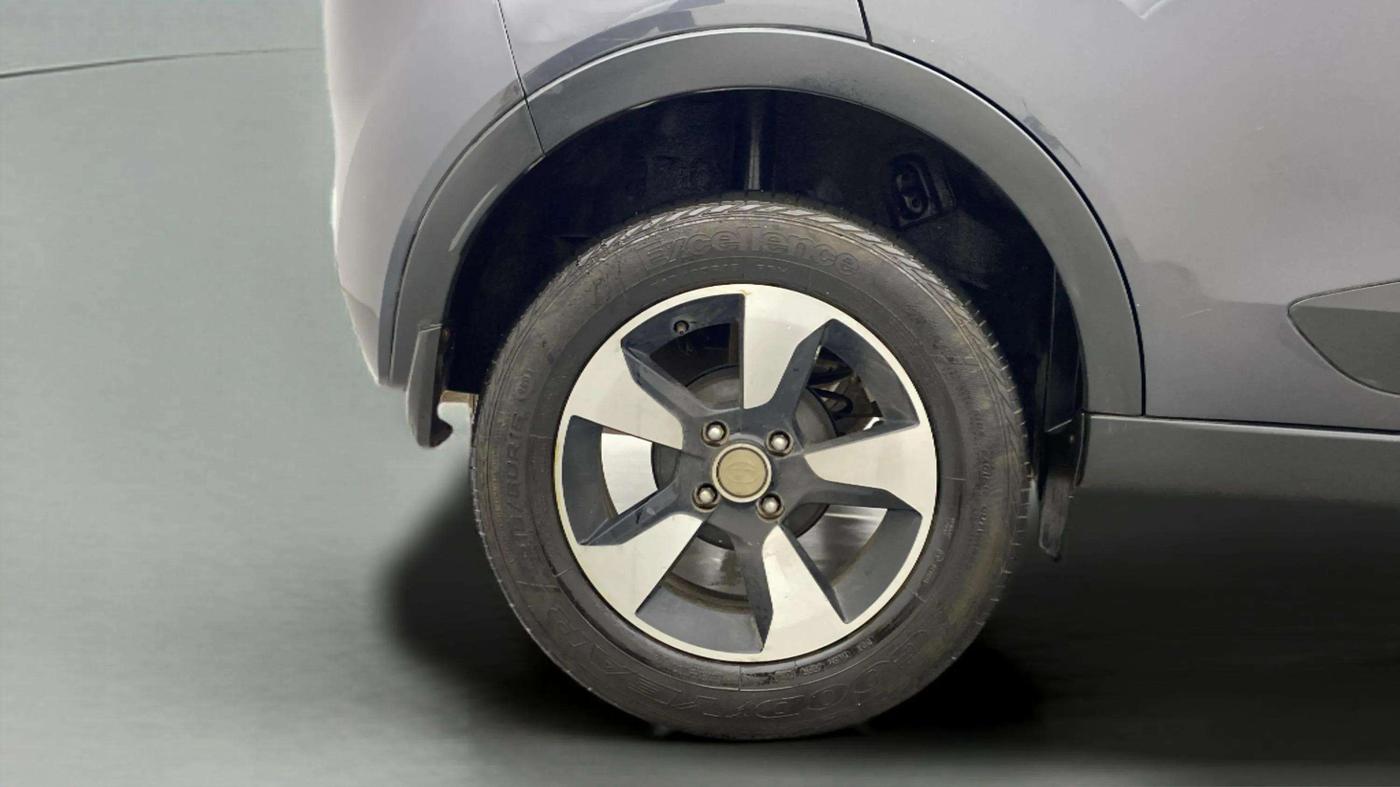 2019 Tata NEXON XZA PLUS PETROL, Petrol, Automatic, 30,062 km, Right Rear Wheel