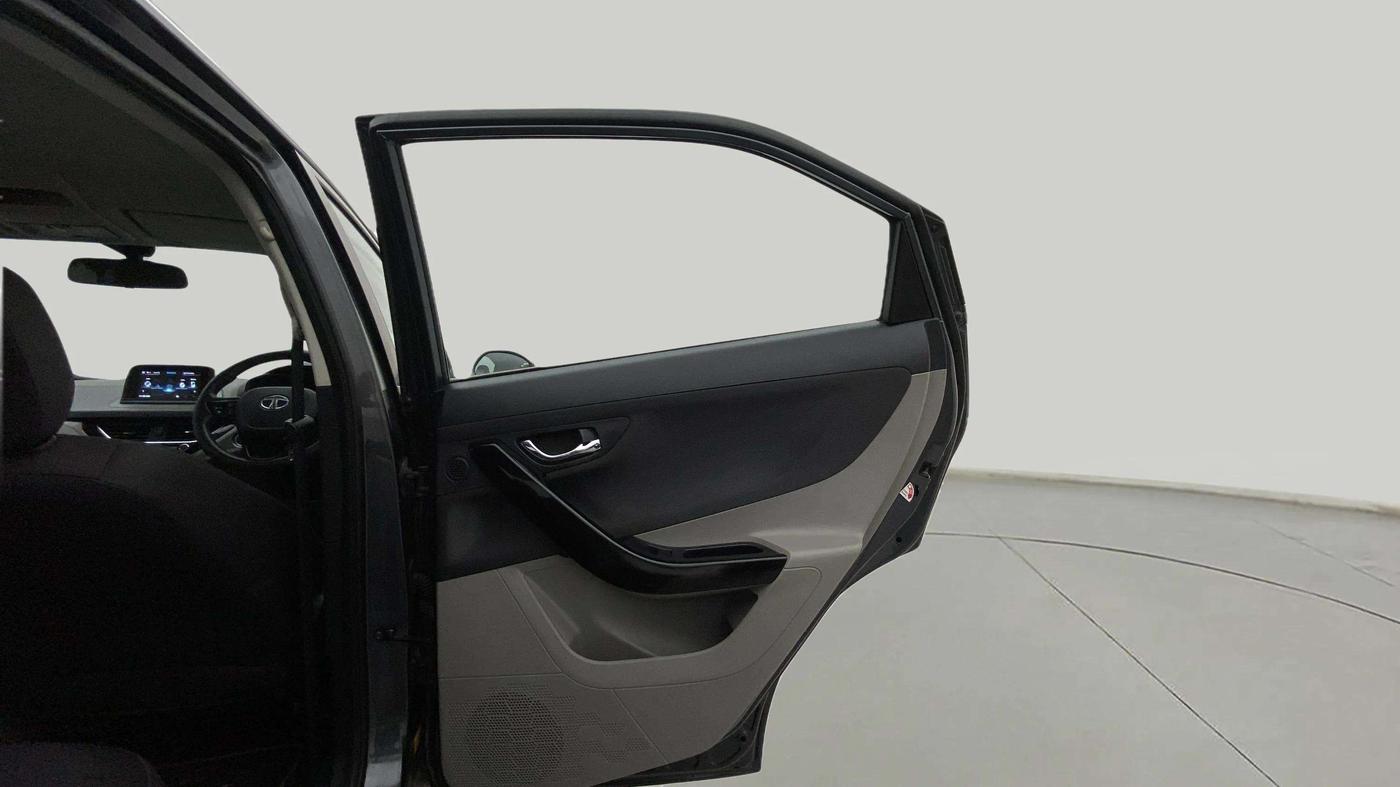 2019 Tata NEXON XZA PLUS PETROL, Petrol, Automatic, 30,062 km, RHS Rear Door
