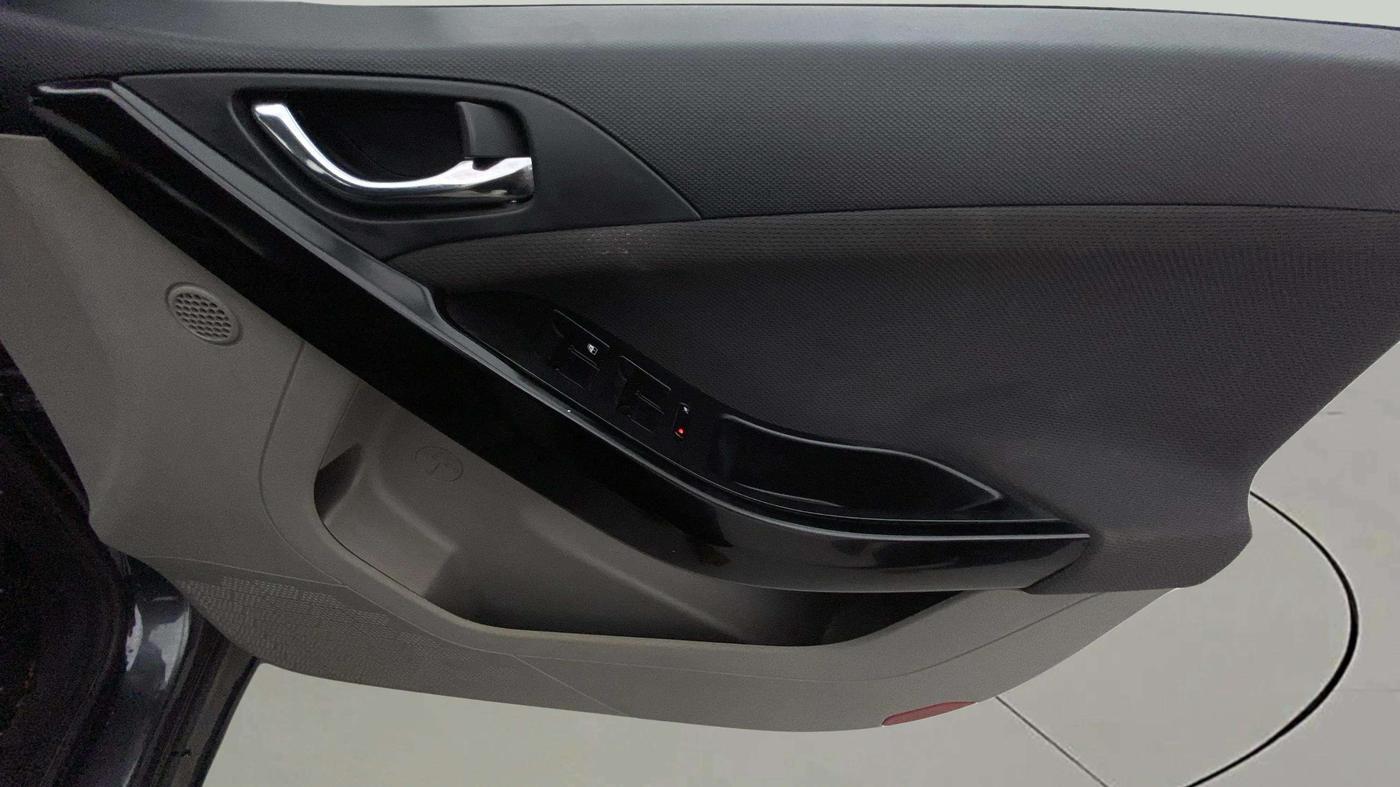 2019 Tata NEXON XZA PLUS PETROL, Petrol, Automatic, 30,062 km, Driver Side Door Panels Control