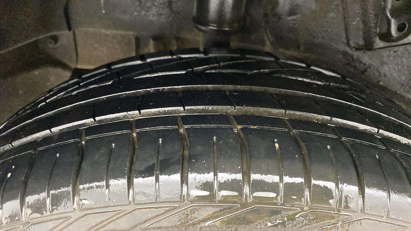 2019 Tata NEXON XZA PLUS PETROL, Petrol, Automatic, 30,062 km, Right Rear Tyre Tread