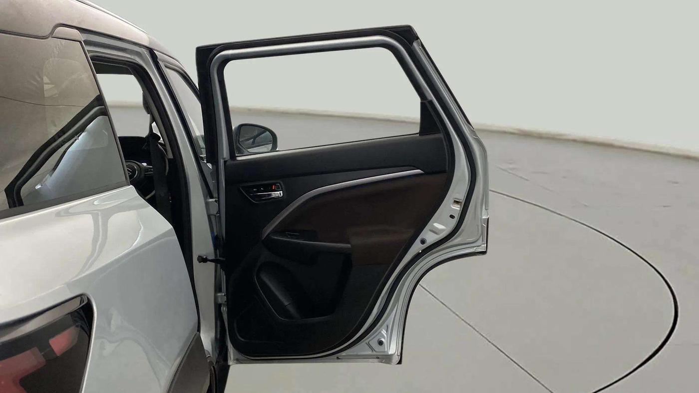 2022 Maruti BREZZA ZXI + SMART HYBRID DUAL TONE, Petrol, Manual, 42,409 km, RHS Rear Door