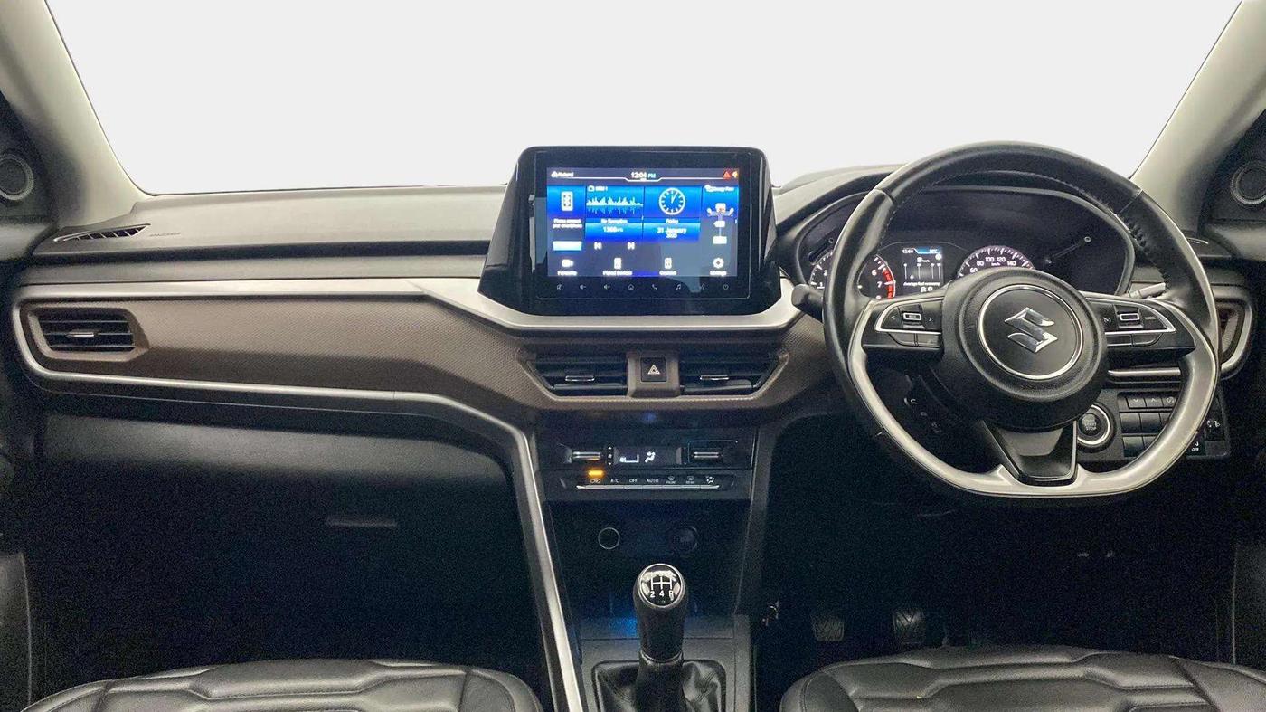 2022 Maruti BREZZA ZXI + SMART HYBRID DUAL TONE, Petrol, Manual, 42,409 km, Dashboard