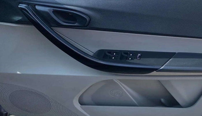 2016 Tata Tiago XM PETROL, Petrol, Manual, 45,563 km, Driver Side Door Panels Control