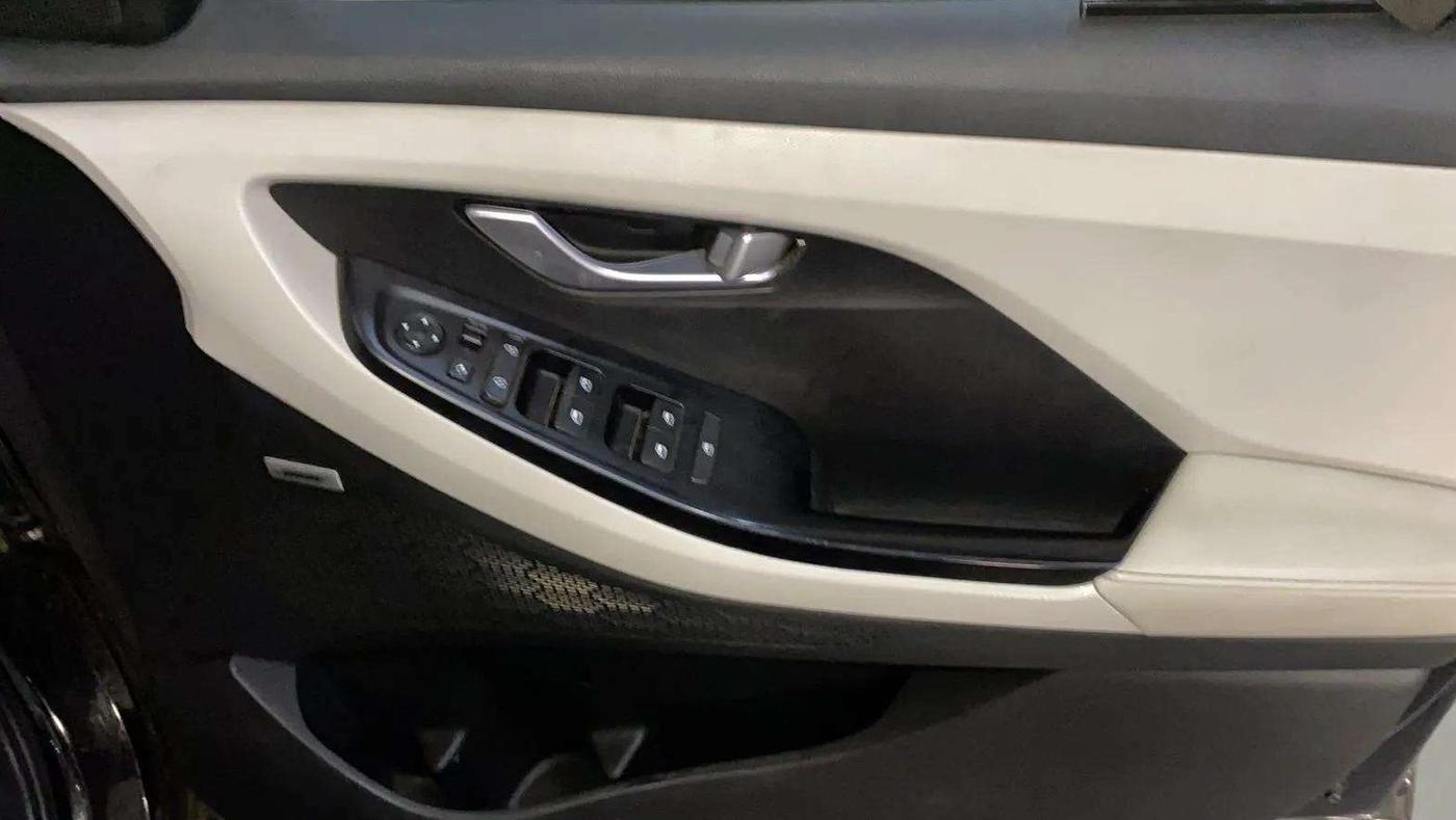 2022 Hyundai Creta SX (O) 1.5 DIESEL, Diesel, Manual, 64,378 km, Driver Side Door Panels Control
