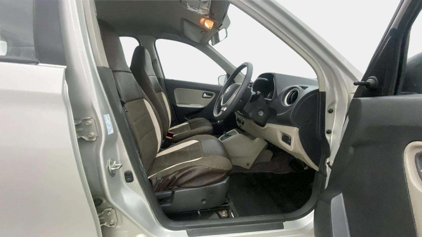 2018 Maruti Alto K10 VXI (O) AMT, Petrol, Automatic, 25,923 km, Right Side Front Door Cabin