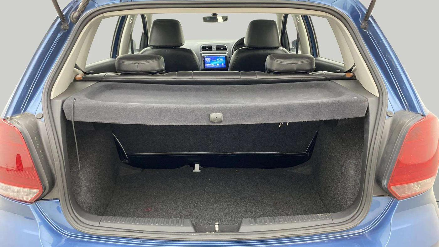 2017 Volkswagen Polo HIGHLINE1.2L, Petrol, Manual, 59,572 km, Boot Inside