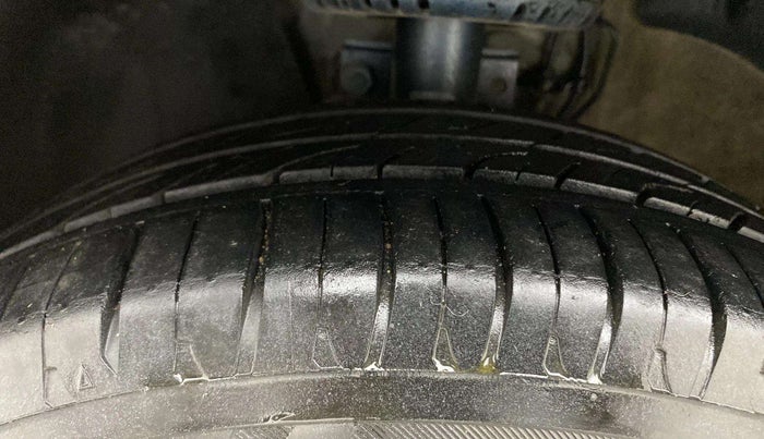 2017 Volkswagen Polo HIGHLINE1.2L, Petrol, Manual, 59,572 km, Left Front Tyre Tread