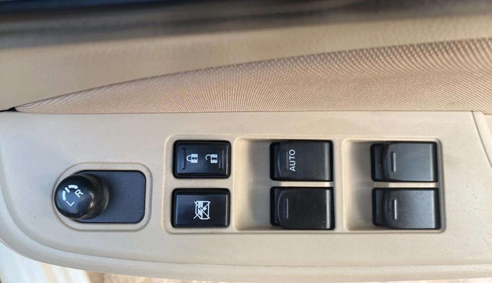 2019 Maruti Dzire VXI, Petrol, Manual, 28,670 km, Driver Side Door Panels Control