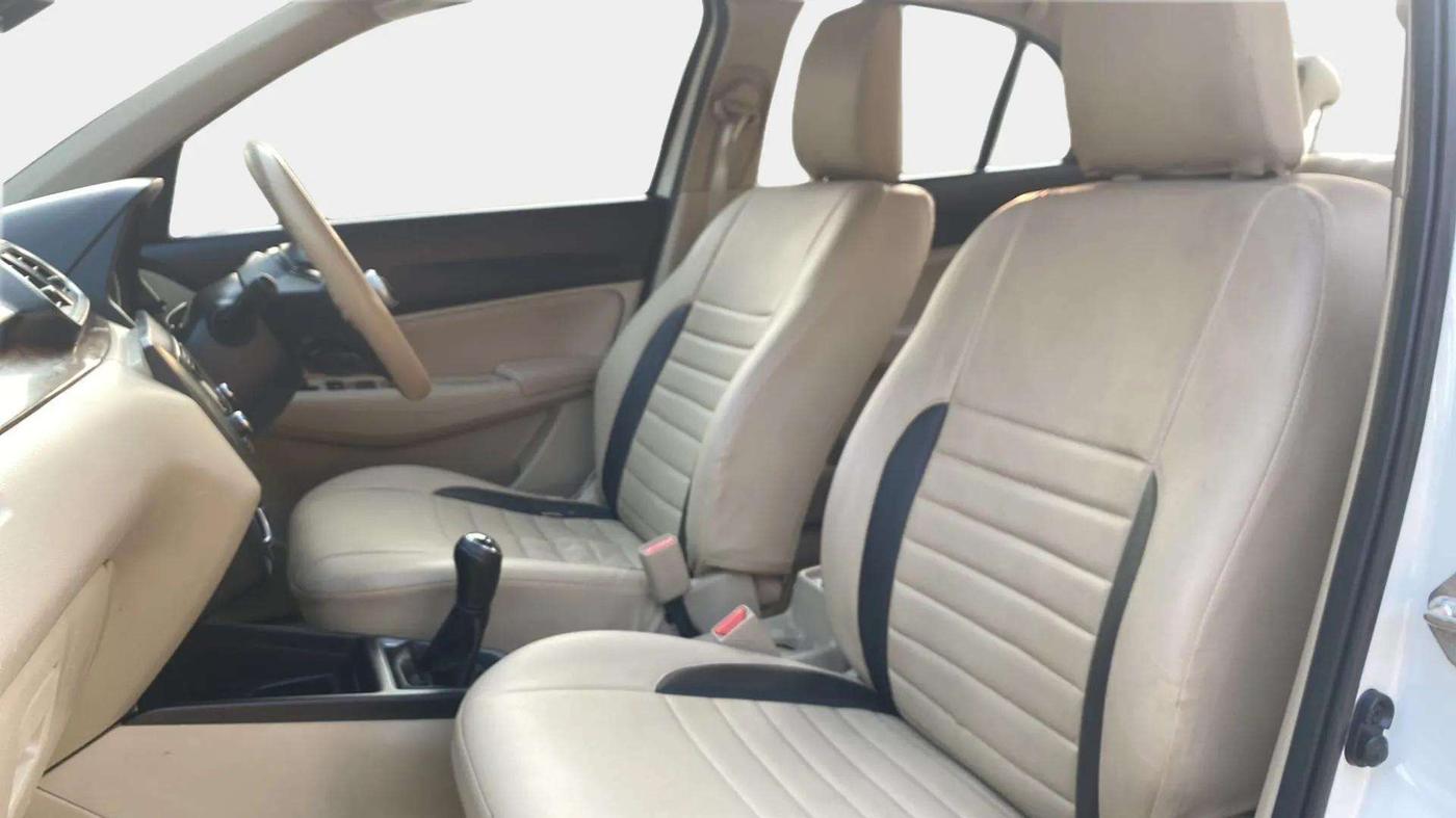 2019 Maruti Dzire VXI, Petrol, Manual, 28,670 km, Right Side Front Door Cabin