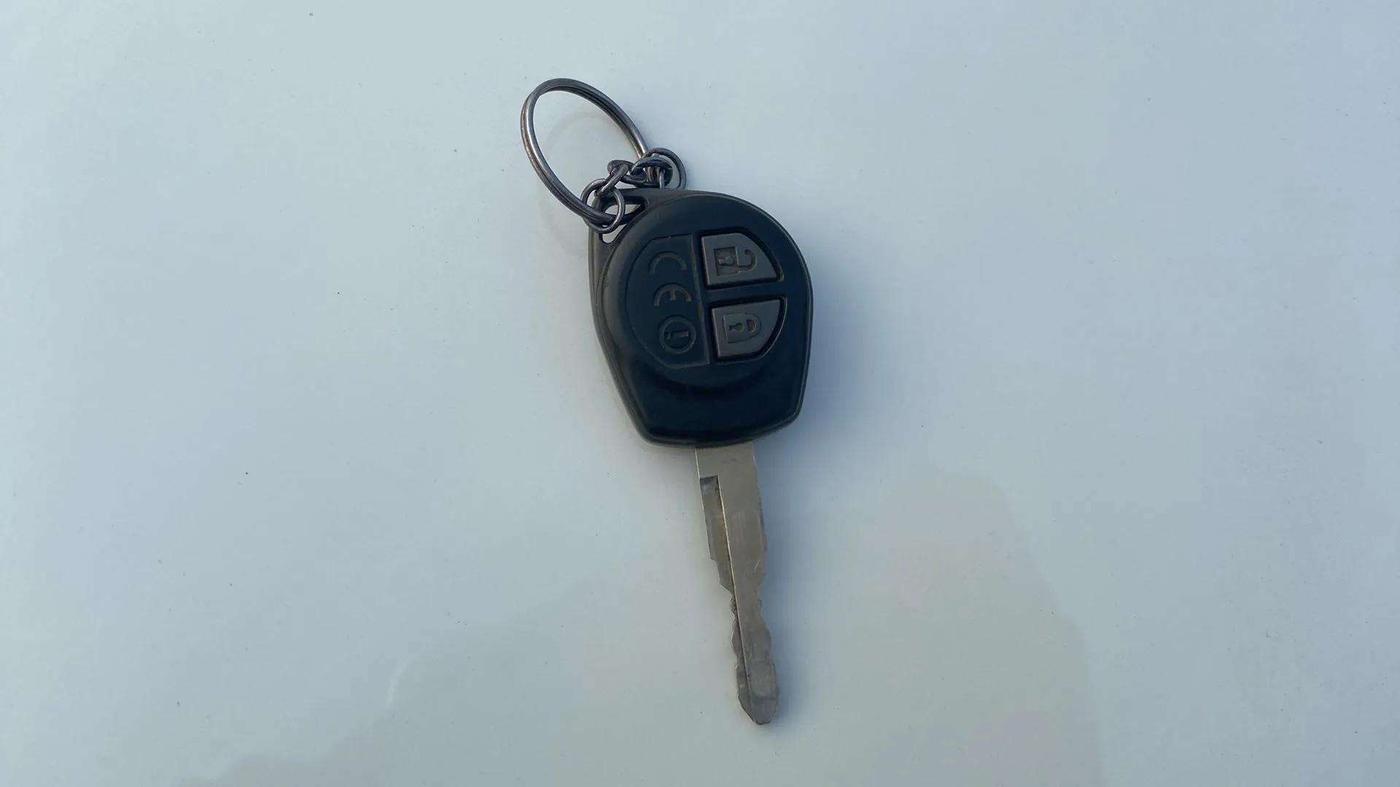 2019 Maruti Dzire VXI, Petrol, Manual, 28,670 km, Key Close Up