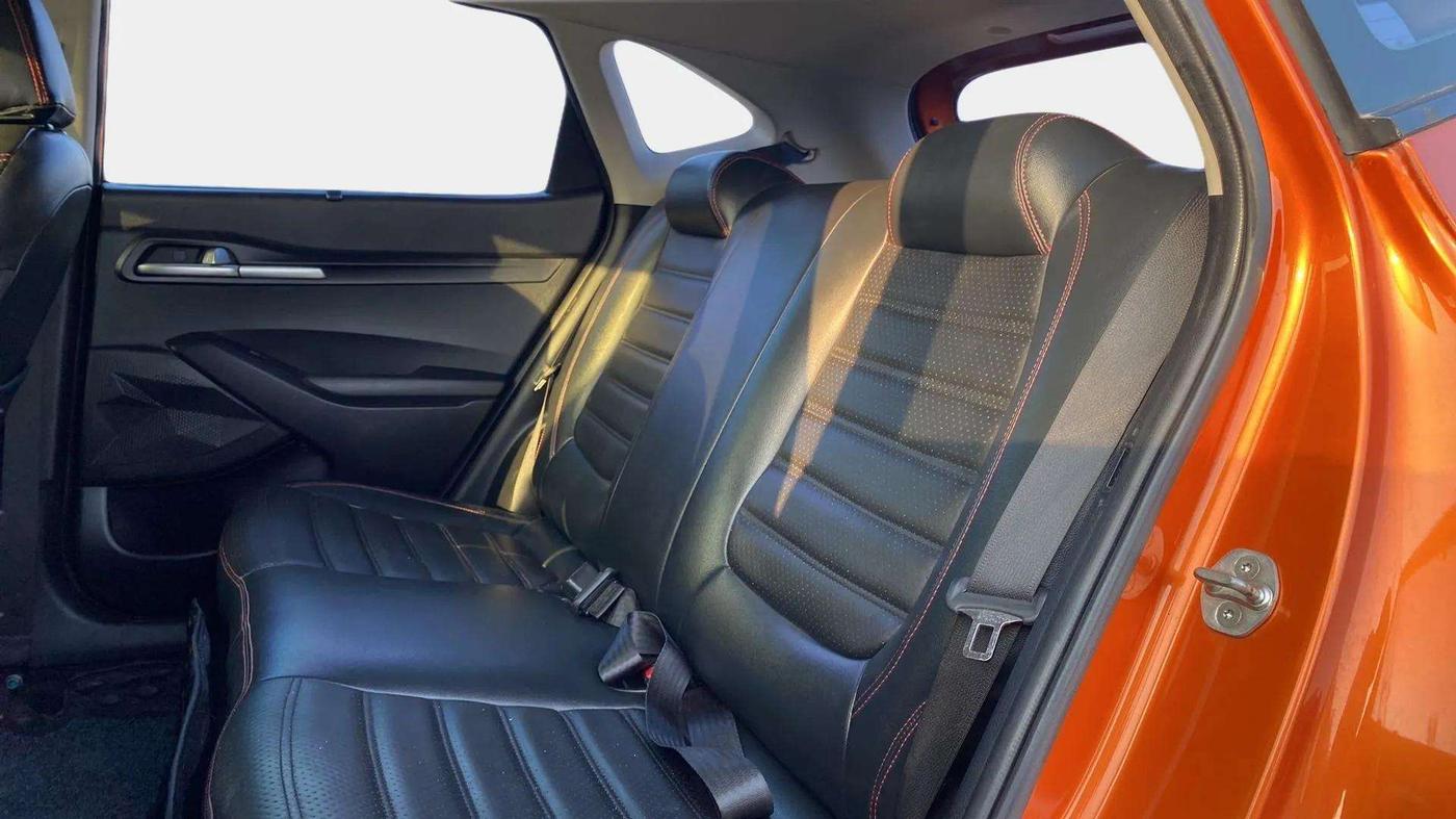 2020 KIA SELTOS HTK PLUS AT 1.5 DIESEL, Diesel, Automatic, 69,772 km, Right Side Rear Door Cabin