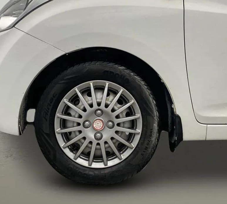 2017 Hyundai Eon ERA +, Petrol, Manual, 45,488 km, Left Front Wheel