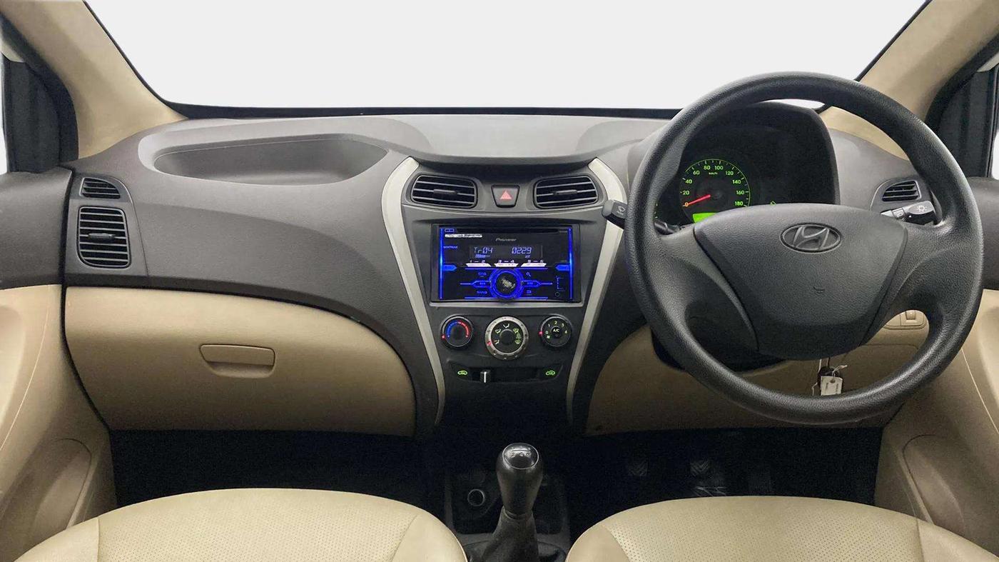2017 Hyundai Eon ERA +, Petrol, Manual, 45,488 km, Dashboard