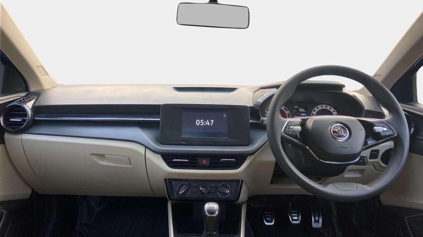 2022 Skoda SLAVIA ACTIVE 1.0L TSI MT, Petrol, Manual, 14,331 km, Dashboard