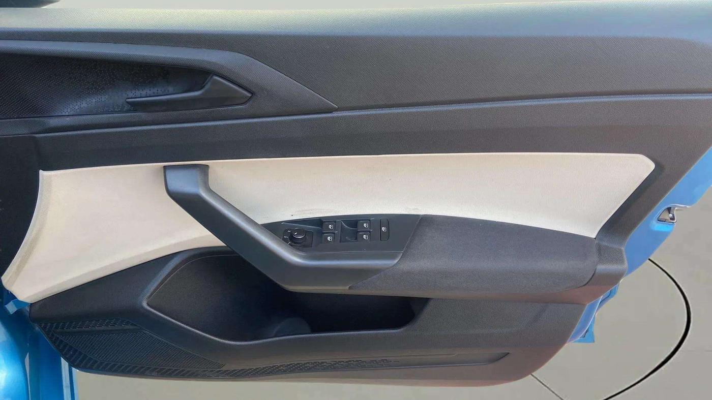 2022 Skoda SLAVIA ACTIVE 1.0L TSI MT, Petrol, Manual, 14,331 km, Driver Side Door Panels Control