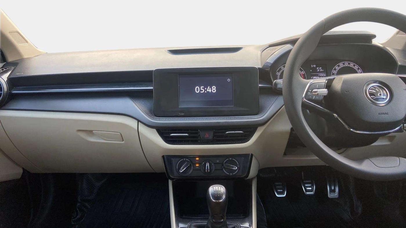 2022 Skoda SLAVIA ACTIVE 1.0L TSI MT, Petrol, Manual, 14,331 km, Air Conditioner
