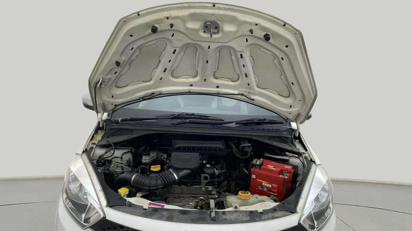 2019 Tata Tiago XZ PETROL, Petrol, Manual, 23,798 km, Open Bonet