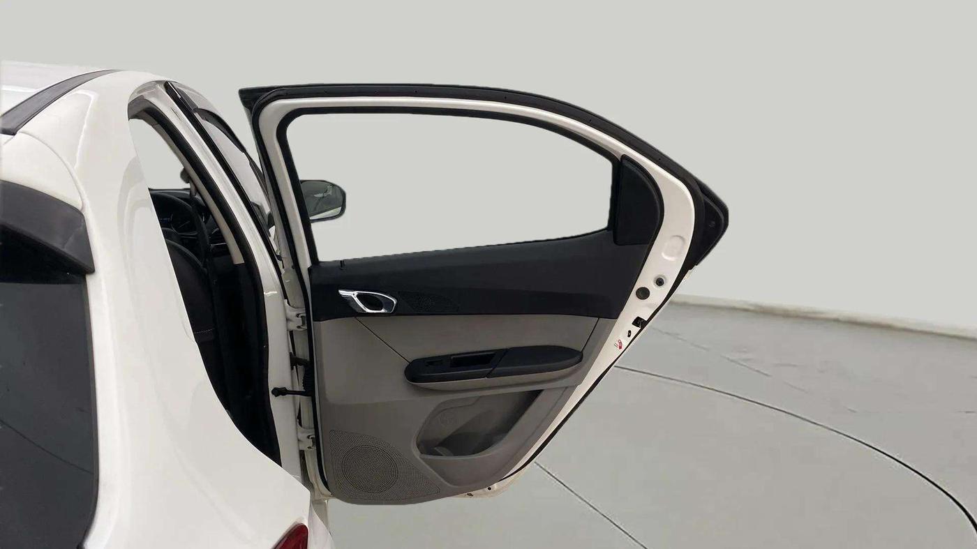 2019 Tata Tiago XZ PETROL, Petrol, Manual, 23,798 km, RHS Rear Door