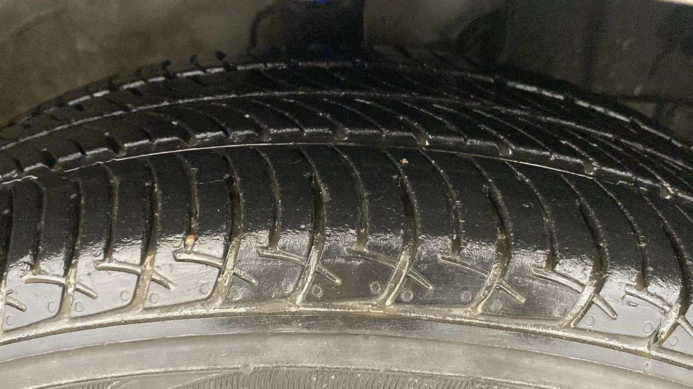 2021 Maruti New Wagon-R VXI 1.2, Petrol, Manual, 24,695 km, Right Front Tyre Tread