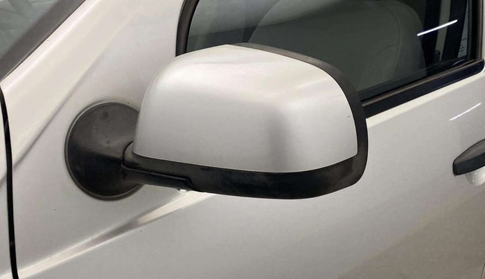 2015 Renault Duster RXL PETROL, Petrol, Manual, 14,748 km, Left rear-view mirror - Minor scratches