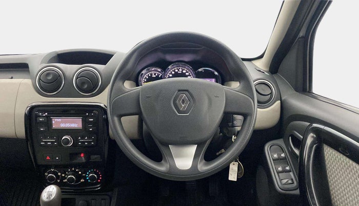 2015 Renault Duster RXL PETROL, Petrol, Manual, 14,748 km, Steering Wheel Close Up