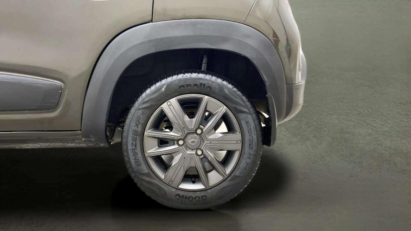 2021 Renault Kwid CLIMBER 1.0 AMT (O), Petrol, Automatic, 33,441 km, Left Rear Wheel