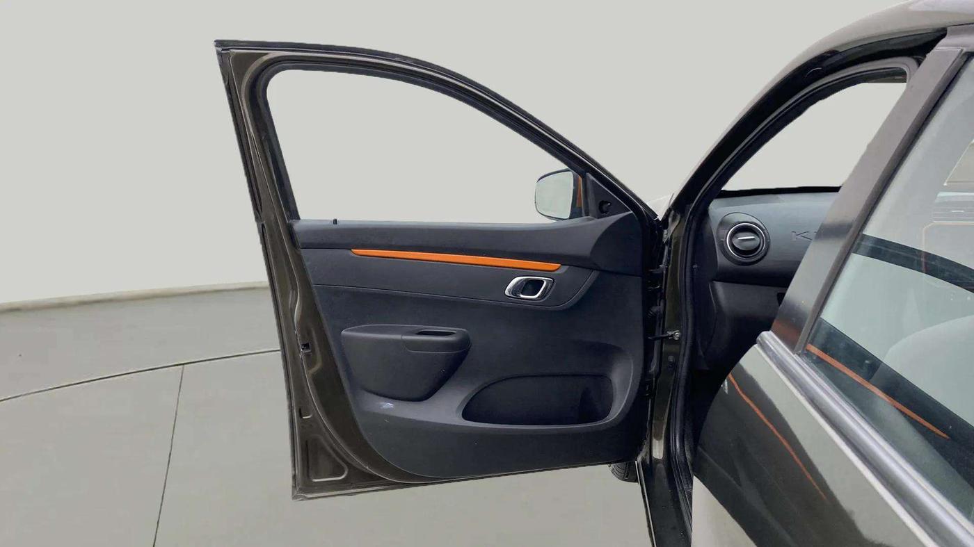 2021 Renault Kwid CLIMBER 1.0 AMT (O), Petrol, Automatic, 33,441 km, LHS Front Door