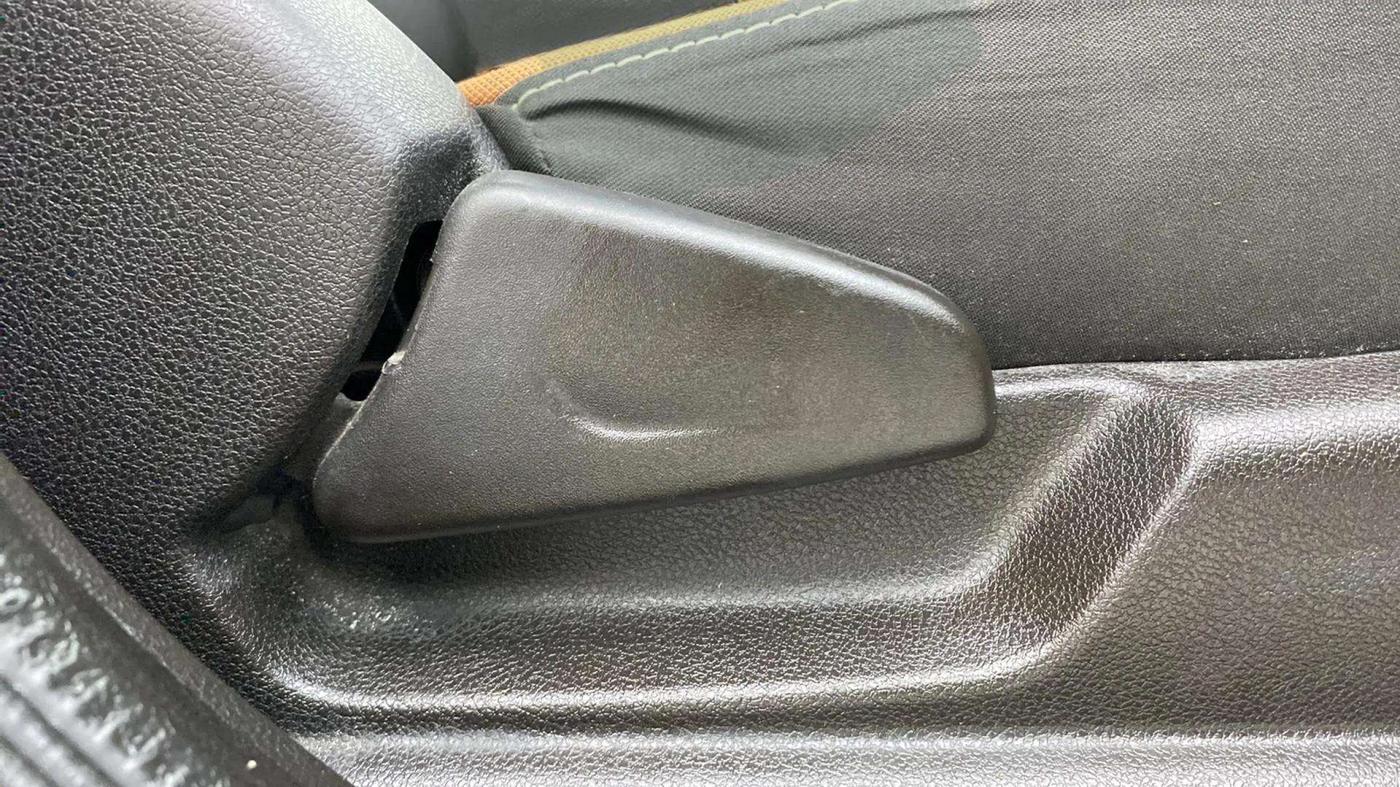 2021 Renault Kwid CLIMBER 1.0 AMT (O), Petrol, Automatic, 33,441 km, Driver Side Adjustment Panel