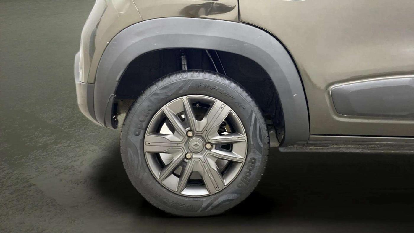 2021 Renault Kwid CLIMBER 1.0 AMT (O), Petrol, Automatic, 33,441 km, Right Rear Wheel