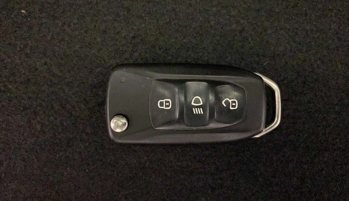 2019 Tata NEXON XT PLUS PETROL, Petrol, Manual, 20,977 km, Key Close Up