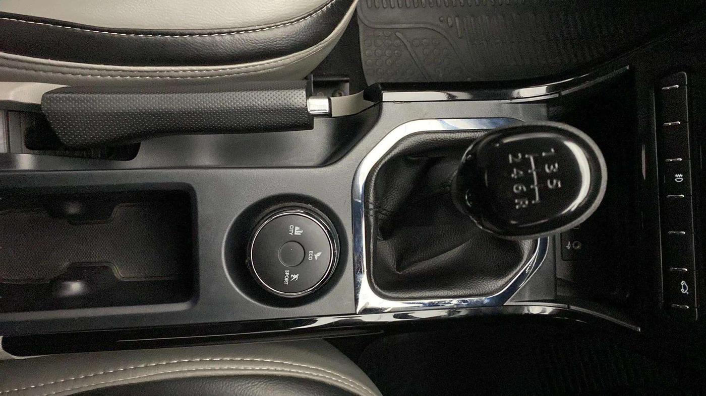 2019 Tata NEXON XT PLUS PETROL, Petrol, Manual, 20,977 km, Gear Lever