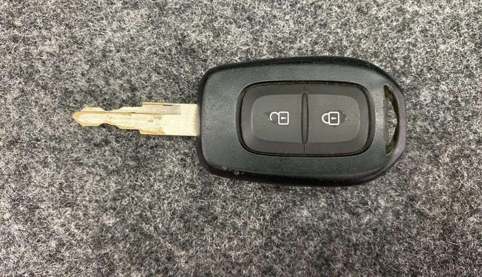 2016 Renault Kwid RXT 0.8 (O), Petrol, Manual, 39,153 km, Key Close Up