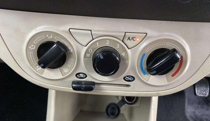 2019 Maruti Alto VXI, Petrol, Manual, 34,520 km, AC Unit - Directional switch has minor damage