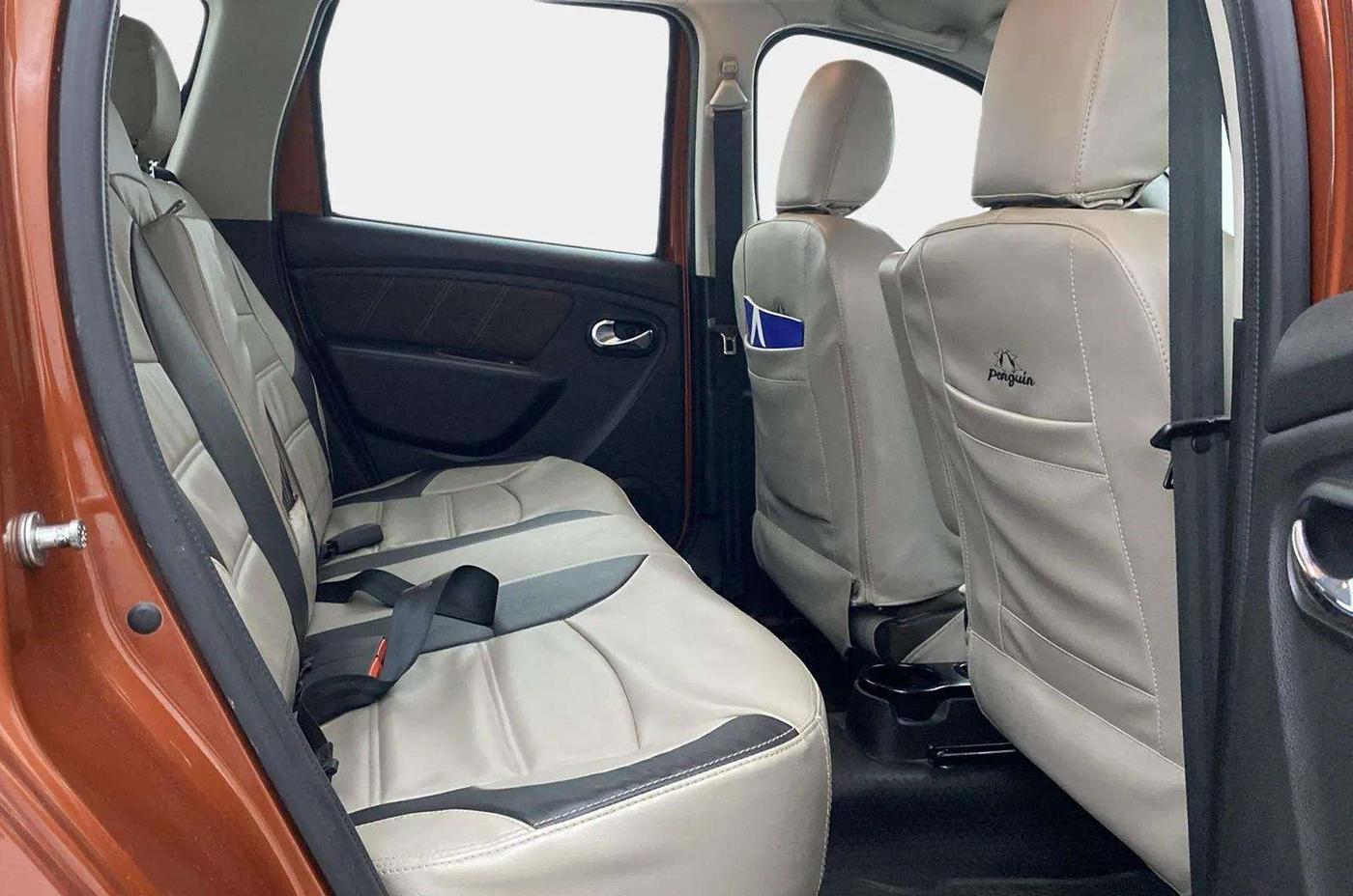 2020 Renault Duster RXZ 1.3 TURBO PETROL CVT, Petrol, Automatic, 56,420 km, Right Side Rear Door Cabin