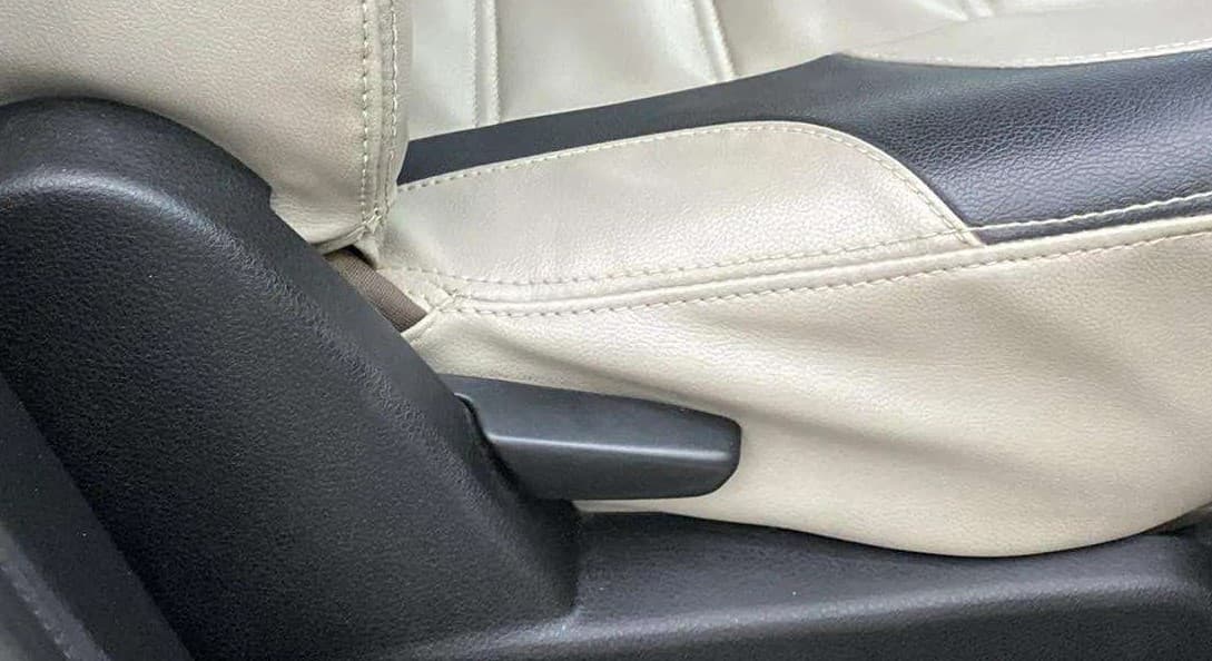 2020 Renault Duster RXZ 1.3 TURBO PETROL CVT, Petrol, Automatic, 56,420 km, Driver Side Adjustment Panel