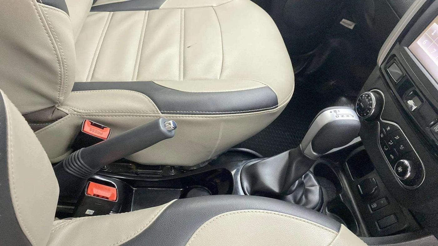 2020 Renault Duster RXZ 1.3 TURBO PETROL CVT, Petrol, Automatic, 56,420 km, Gear Lever
