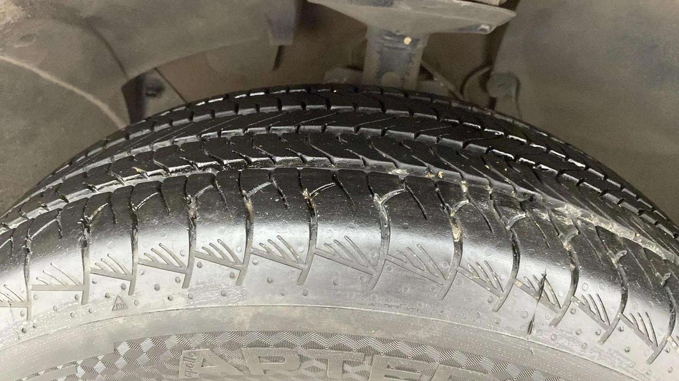 2020 Renault Duster RXZ 1.3 TURBO PETROL CVT, Petrol, Automatic, 56,420 km, Left Rear Tyre Tread