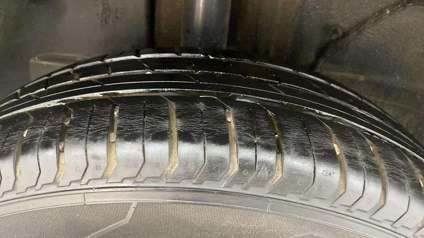 2021 Tata PUNCH ACCOMPLISHED MT, Petrol, Manual, 11,288 km, Right Rear Tyre Tread