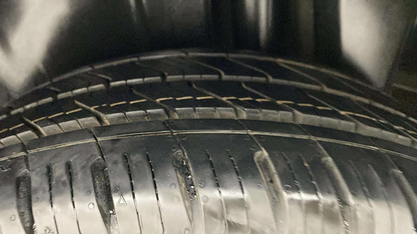 2018 Maruti Ciaz ALPHA 1.4 PETROL, Petrol, Manual, 84,347 km, Left Rear Tyre Tread