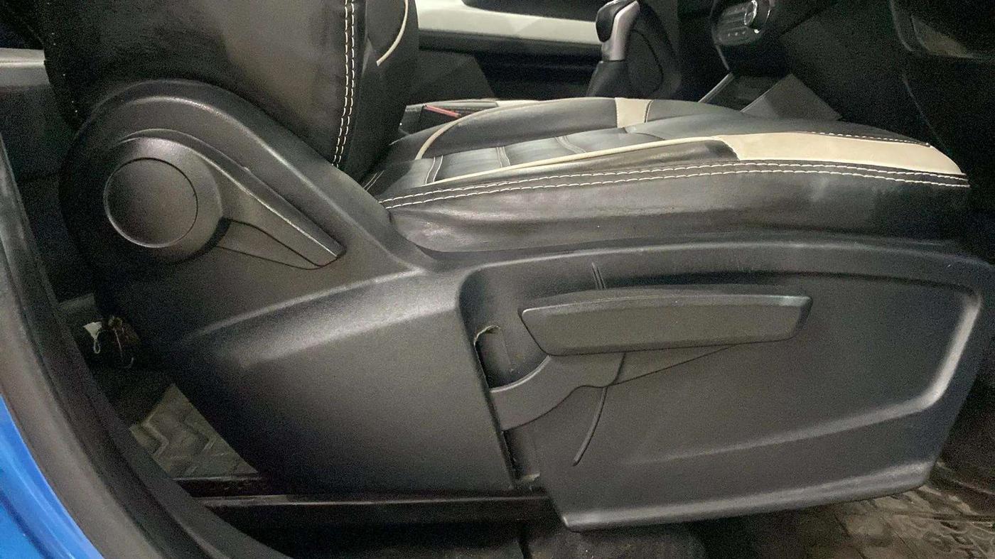 2021 Tata PUNCH CREATIVE  1.2 RTN DUAL TONE, Petrol, Manual, 22,630 km, Driver Side Adjustment Panel