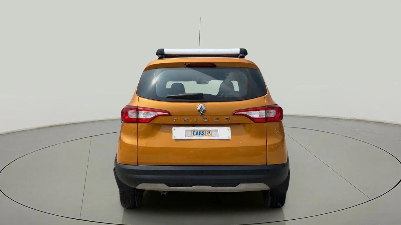 2022 Renault TRIBER RXZ AMT, Petrol, Automatic, 26,618 km, Back/Rear