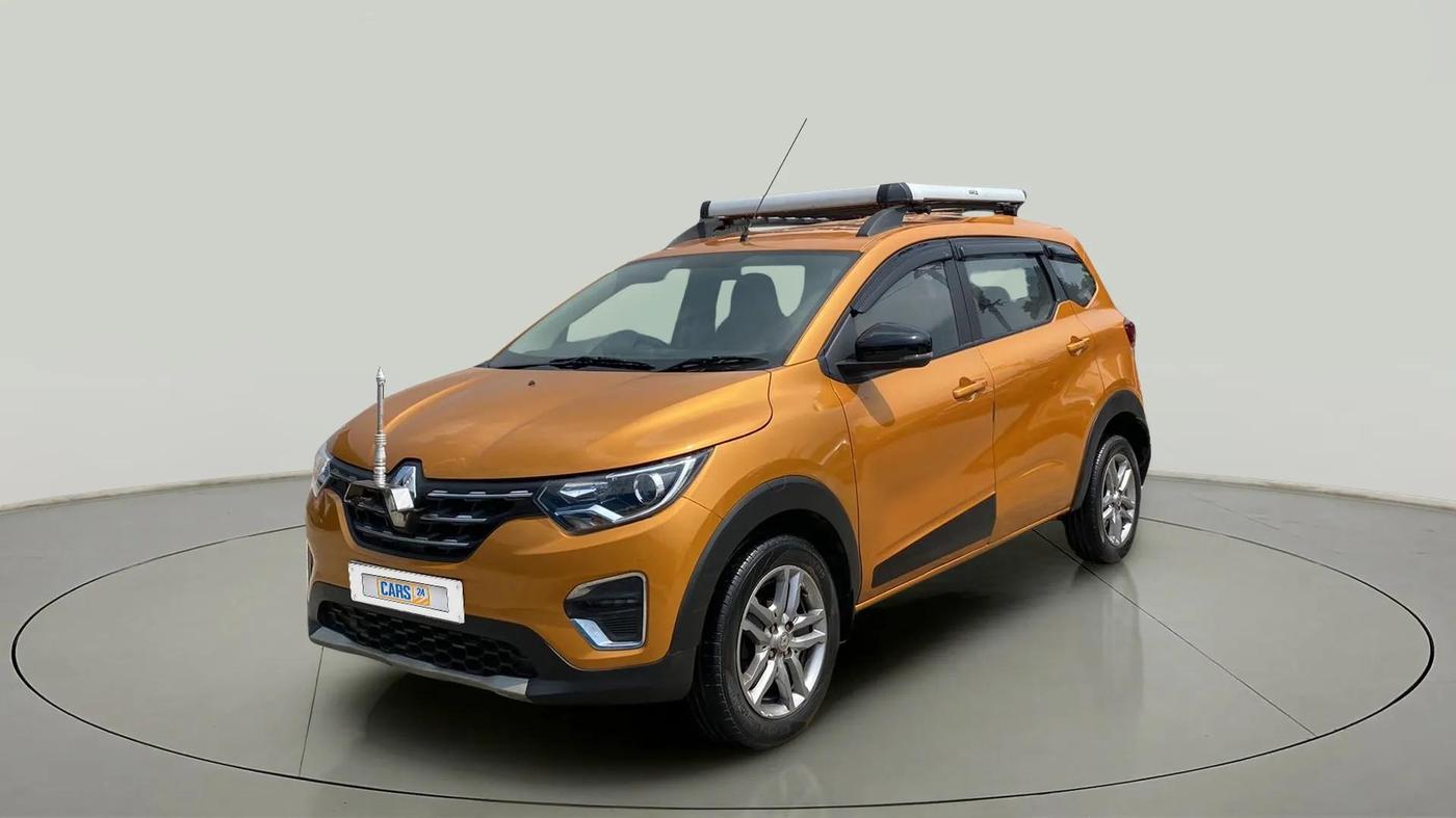 2022 Renault TRIBER RXZ AMT, Petrol, Automatic, 26,618 km, Left Front Diagonal